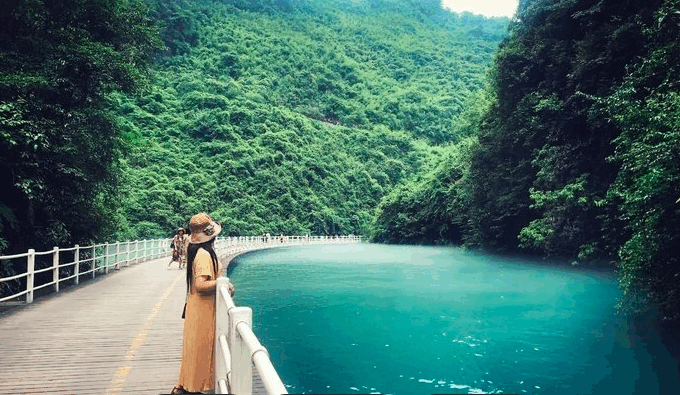 恩施當(dāng)?shù)貙?dǎo)游推薦_私人定制講解_一對(duì)一服務(wù)